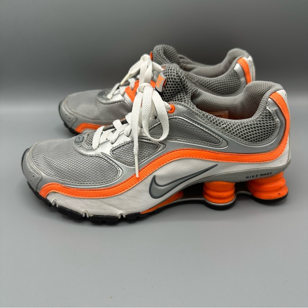 2009 Nike Shox Metalic Silver Orange Running Shoe Trainer Size 8.5